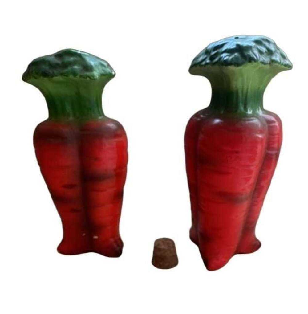 Vintage Carrot Bunch Ceramic Salt and Pepper Shakers Made in Japan